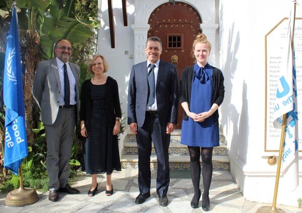 Die deutsche Botschafterin und der WFP-Landesdirektor.