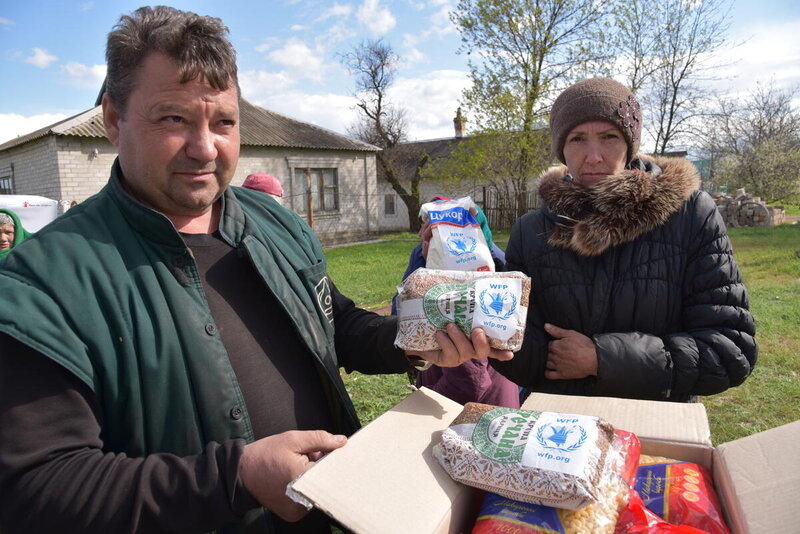 A WFP distribution in Orlovske in the Donetsk region in 2016