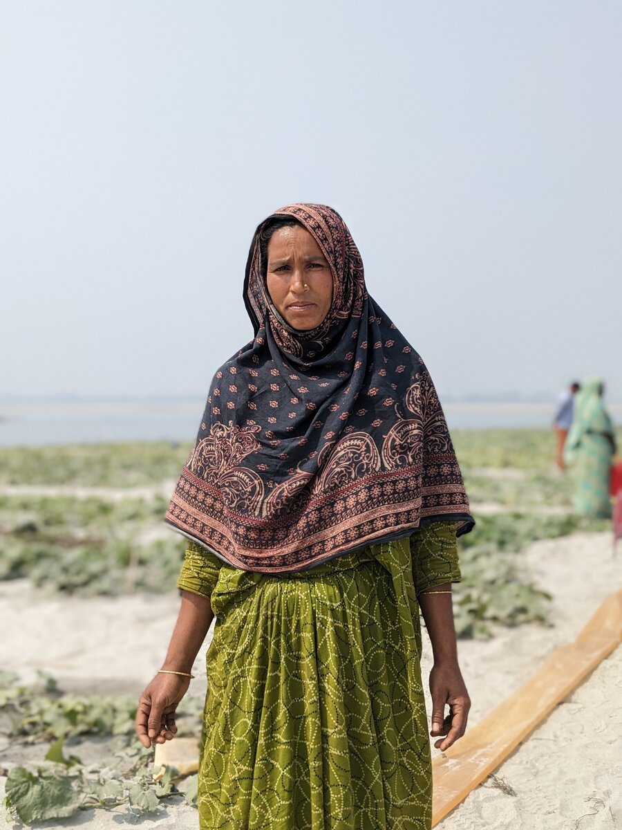 Portrait einer Frau auf der Sandbank